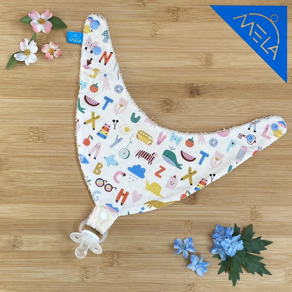 Latz mit Nuggi von MELA Handwerk