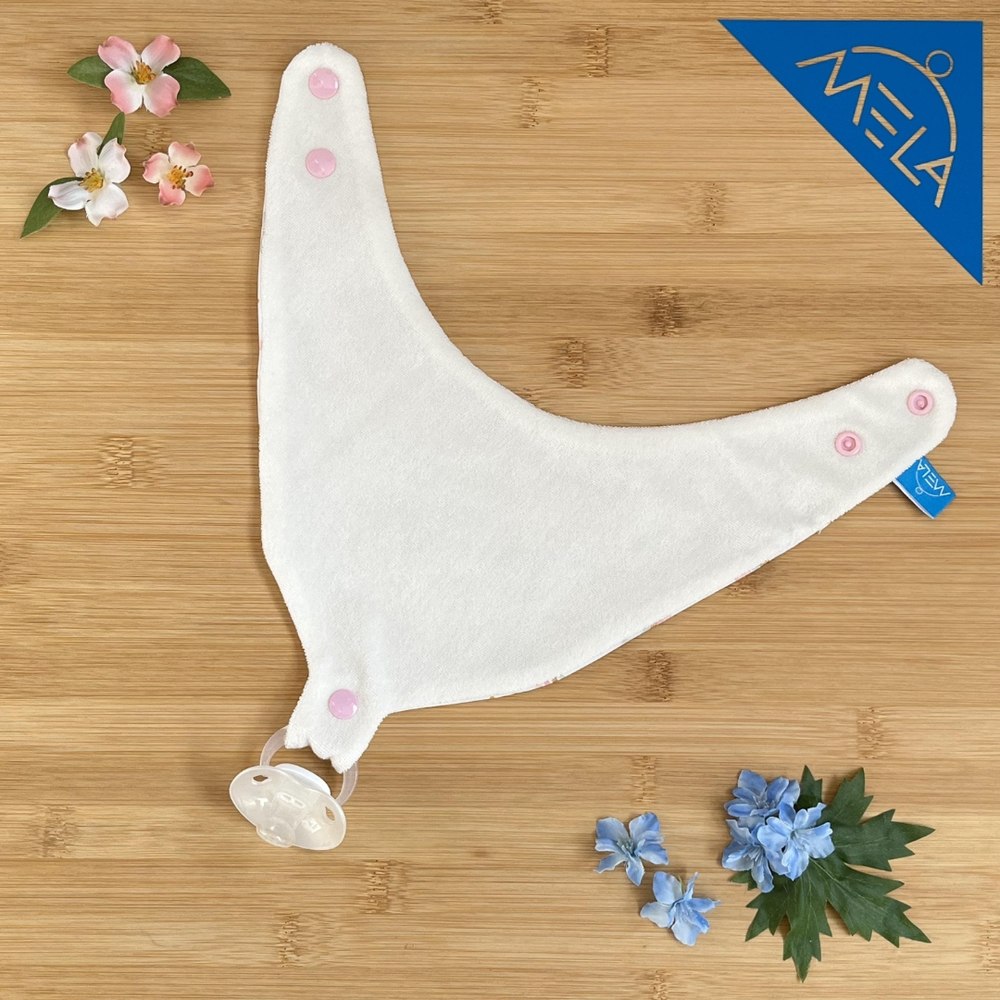 Latz mit Nuggi von MELA Handwerk